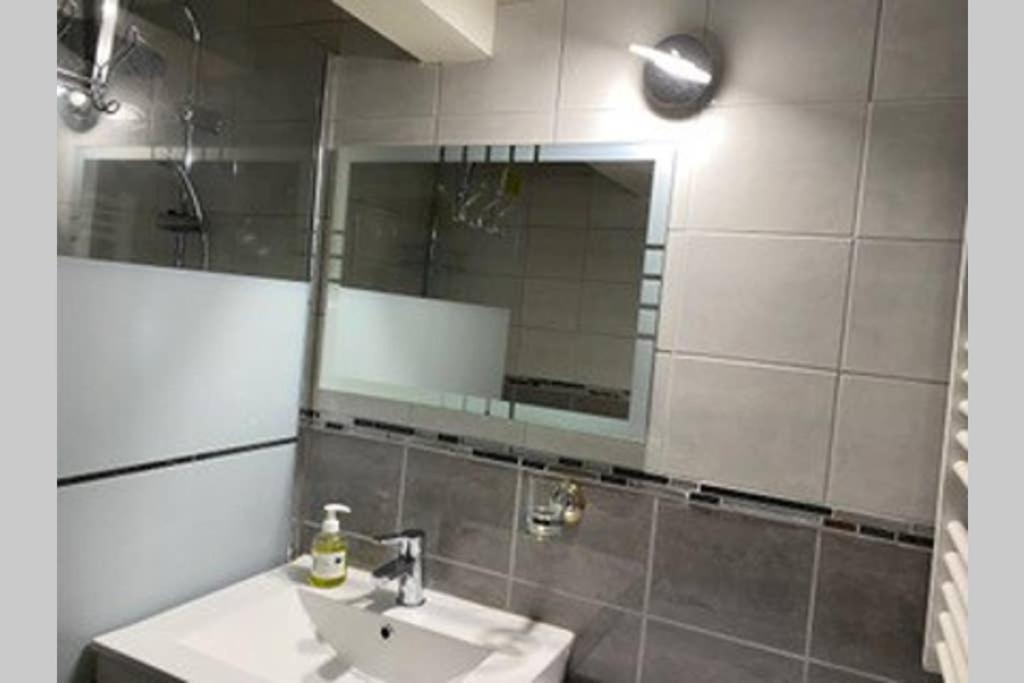 Calme Dans Maison De Village 60M2 Super Confort Дінь-ле-Бен Екстер'єр фото